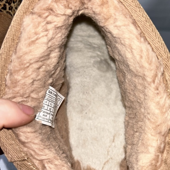 EUC UGG Ultra Mini Speckles Bootie Leather suede heel counter up-cycled wool 11 - Picture 8 of 9